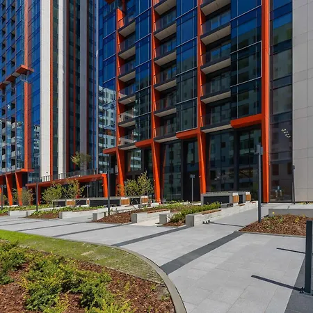 Towarowa Towers Comfortable With Air Conditioning Ideal For Remote Work By Renters Апартаменты Варшава