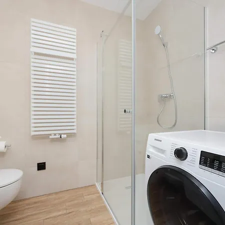 Apartment Towarowa Towers Comfortable With Air Conditioning Ideal For Remote Work By Renters