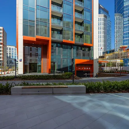 Towarowa Towers Comfortable With Air Conditioning Ideal For Remote Work By Renters Apartment