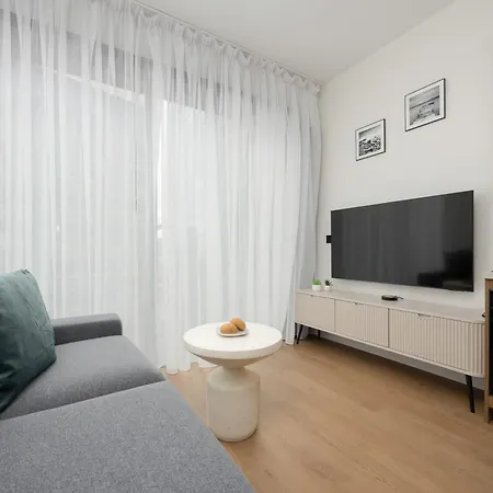 Daire Towarowa Towers Comfortable With Air Conditioning Ideal For Remote Work By Renters