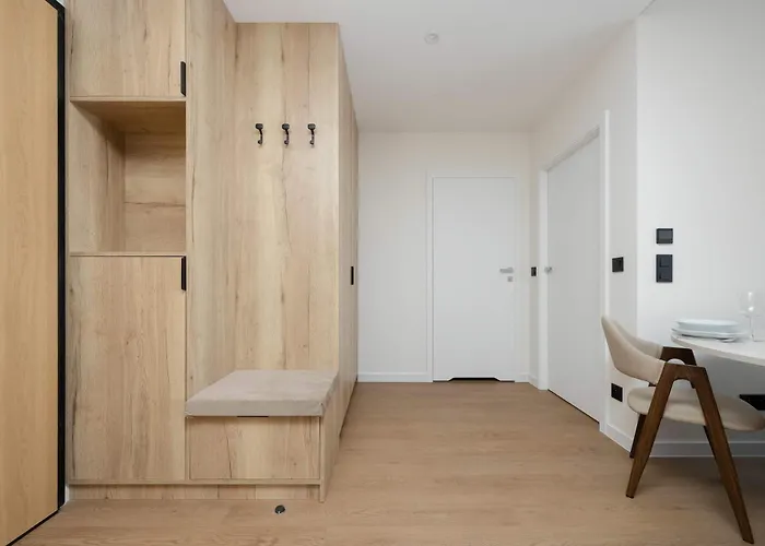 Towarowa Towers Comfortable With Air Conditioning Ideal For Remote Work By Renters شقة *