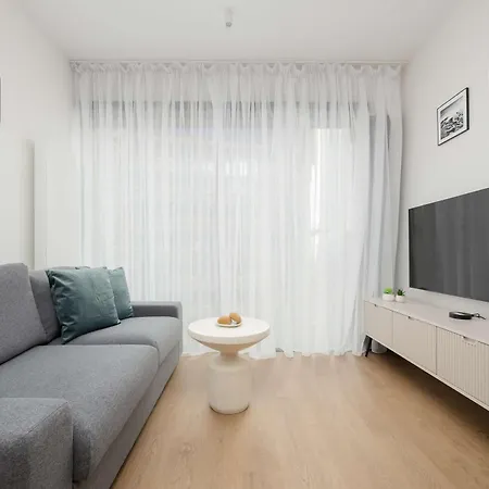 Appartement Towarowa Towers Comfortable With Air Conditioning Ideal For Remote Work By Renters *