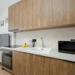 Towarowa Towers Comfortable With Air Conditioning Ideal For Remote Work By Renters *