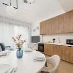 아파트 Towarowa Towers Comfortable With Air Conditioning Ideal For Remote Work By Renters